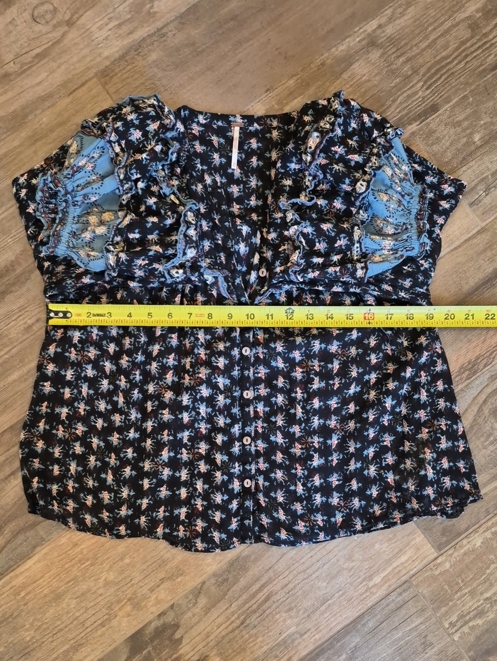 XS-M Free People Jenna Floral Ruffle Detail Cotton Blouse in Night Combo - Picture 9 of 11